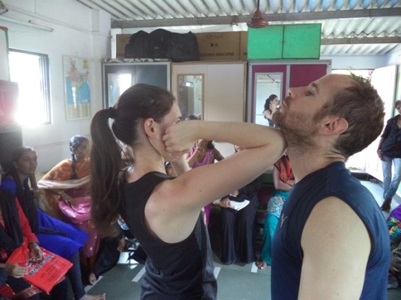 Martial Vout, self-defence - Andar kriechtier - Reality Gives